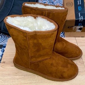 DAWGS Suede Boots